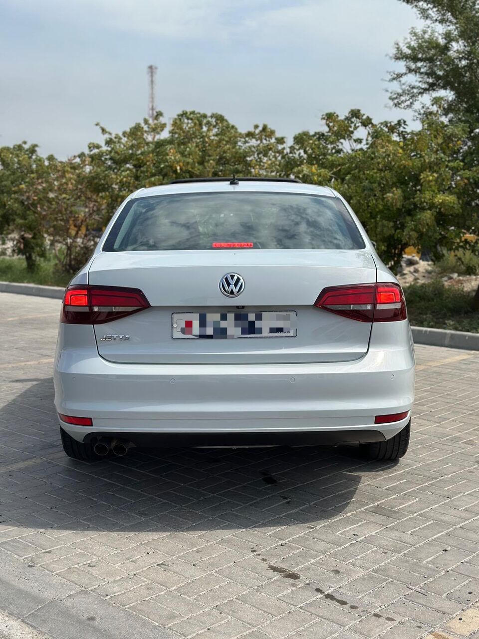 Riffa, Vehicles, Cars & Trucks , BHD 2900,  VOLKSWAGEN JETTA 2017 WHITE,  2017,  Automatic,  92000 KM,