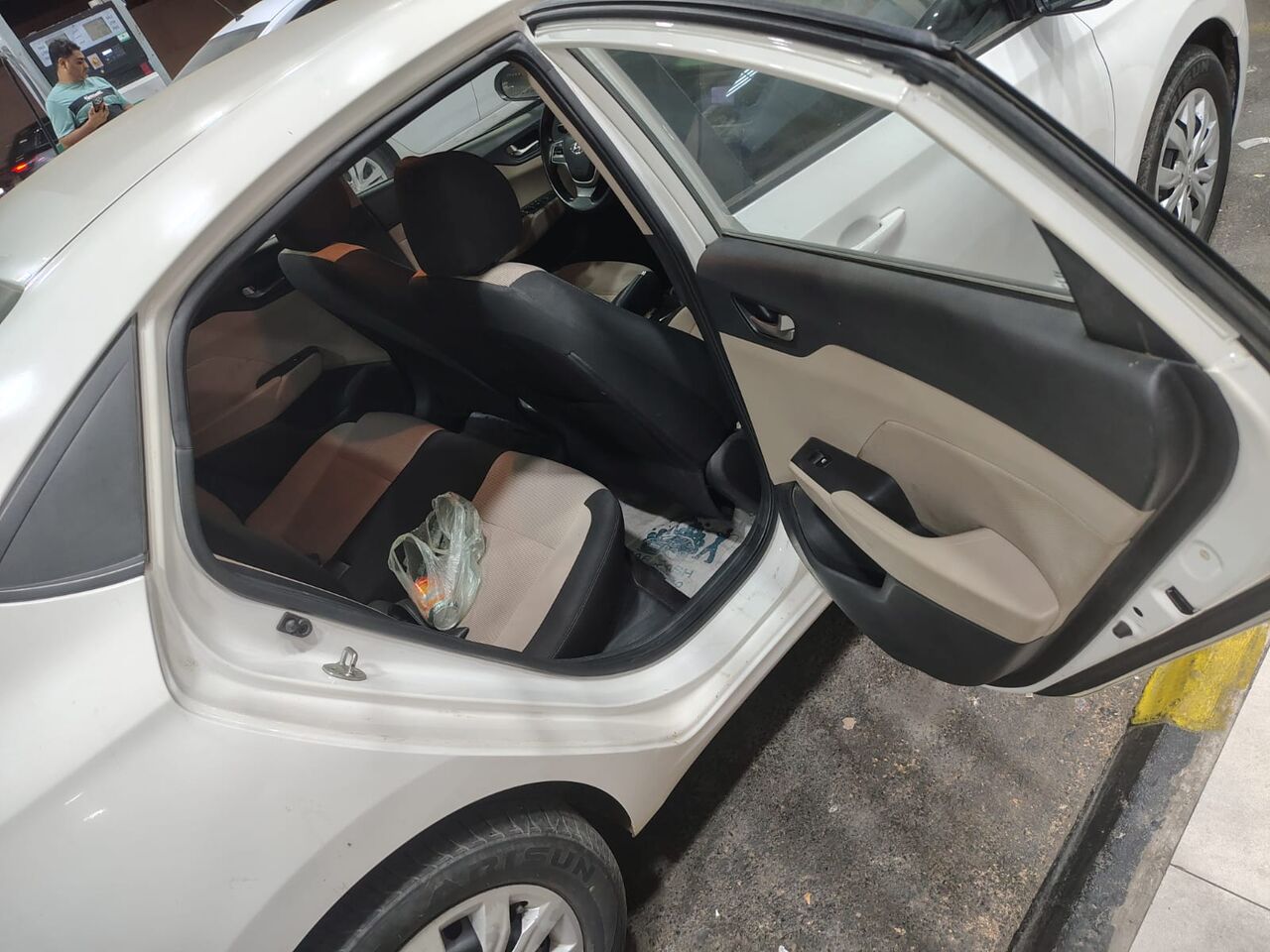 Jeddah, Vehicles, Cars & Trucks , SAR 28500,  Hyundai Accent,  2020,  Automatic,  188000 KM,   |  | White | هيونداي أكسنت