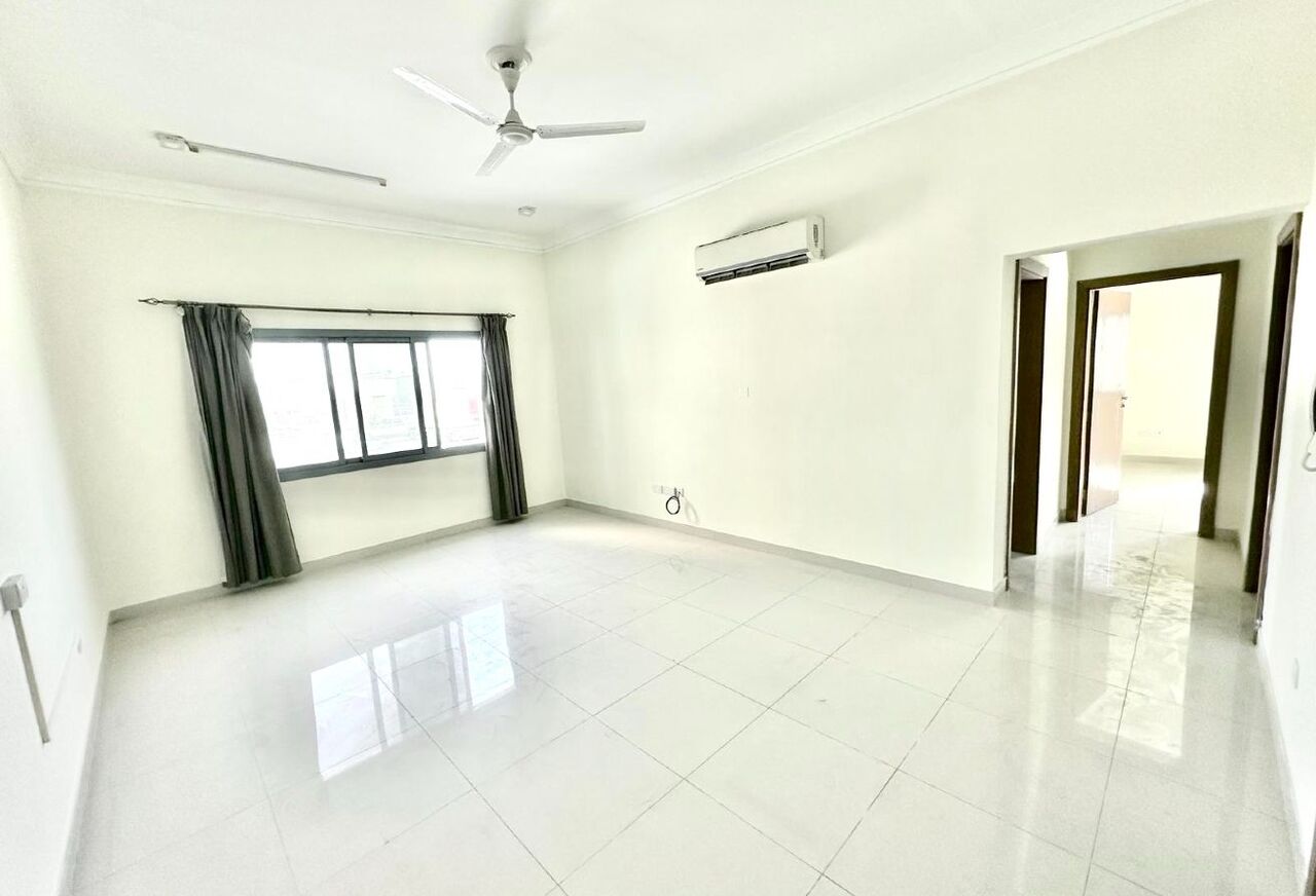 Manama, Apartments, Flats, Houses & Villas, BHD 220/month,  2 BR,  SEMI FURNISHED 2BHK FLAT | WITH PARKING
