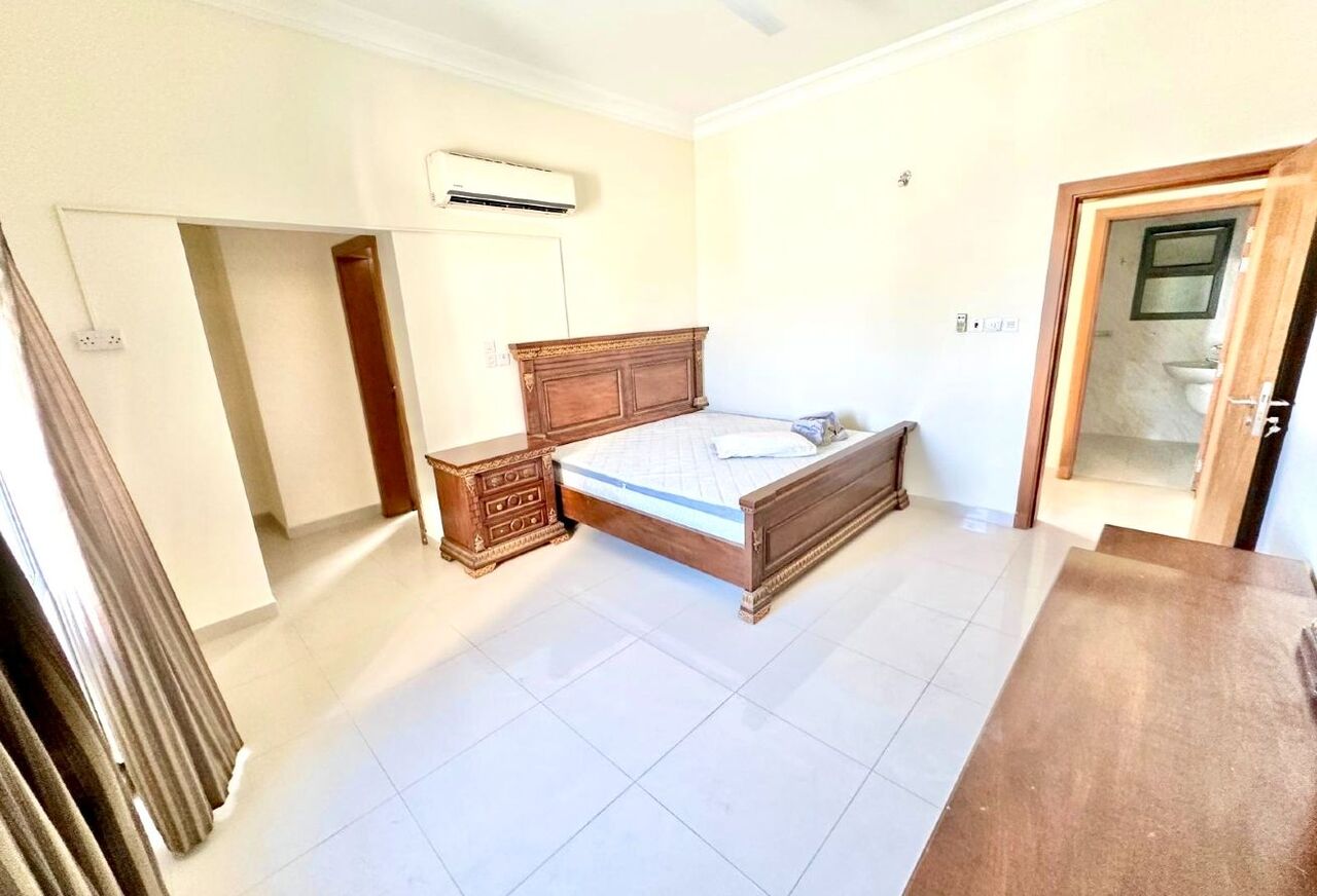 Manama, Apartments, Flats, Houses & Villas, BHD 220/month,  2 BR,  SEMI FURNISHED 2BHK FLAT | WITH PARKING