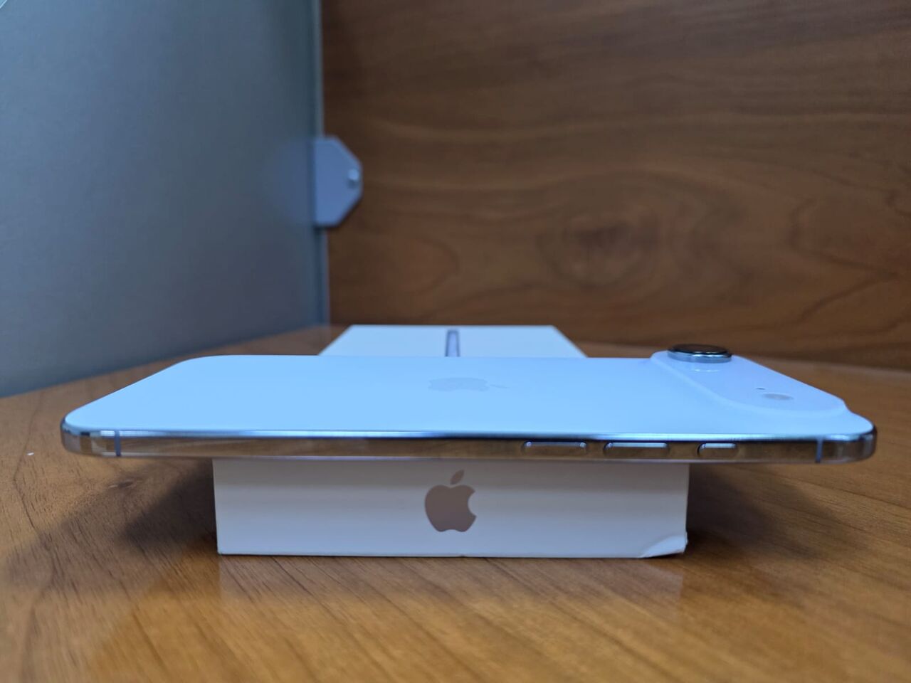 Riyadh, Mobile Phones, SAR 3500,  Apple IPhone Air (1 TB) Sky Bue &ndash; KSA Version (eSim)