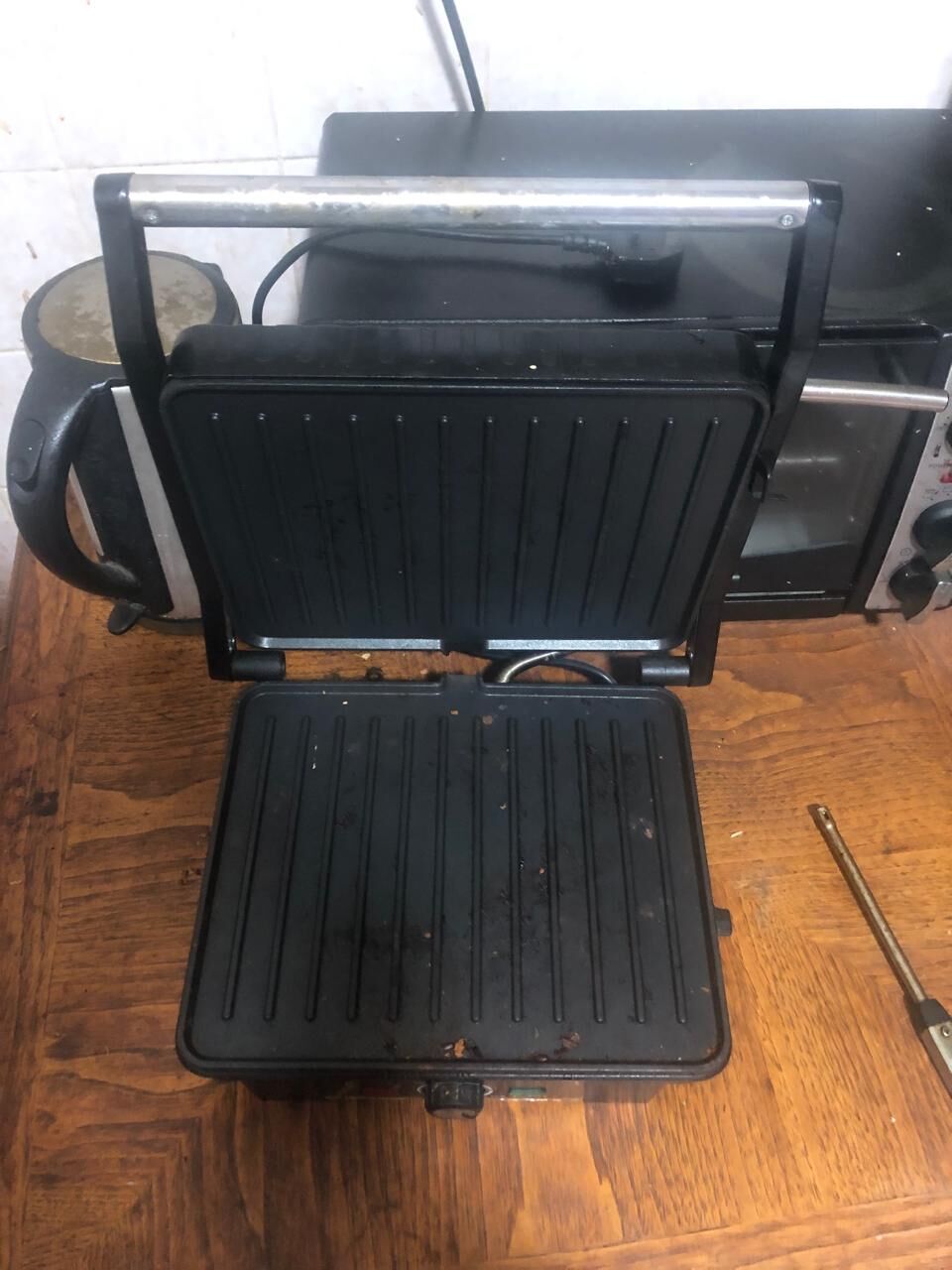 Dammam, Appliances, SAR 100,  Philips Airfryer And Sandwich Maker For Sale
