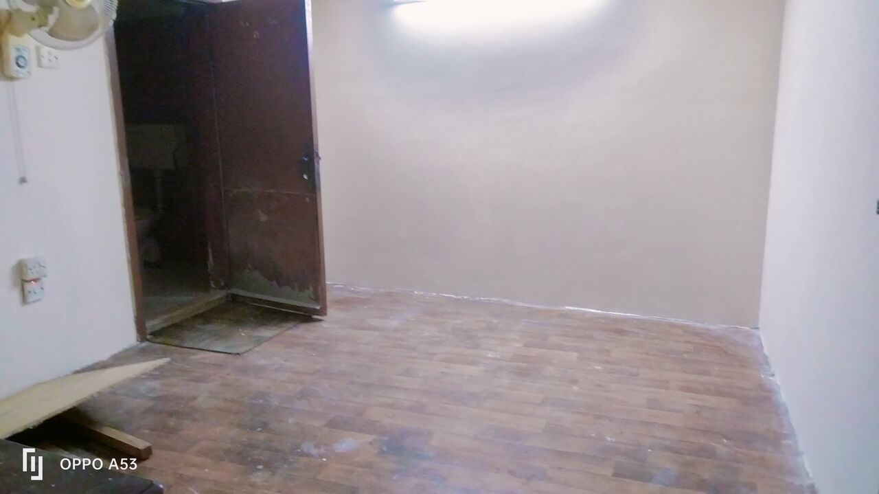 Salmaniya, Apartments, Flats, Houses & Villas, BHD 140/month,  2 Bedroom 1 Bathroom Flat For Rent In Salmaniya ( All Inclusive Ewa)