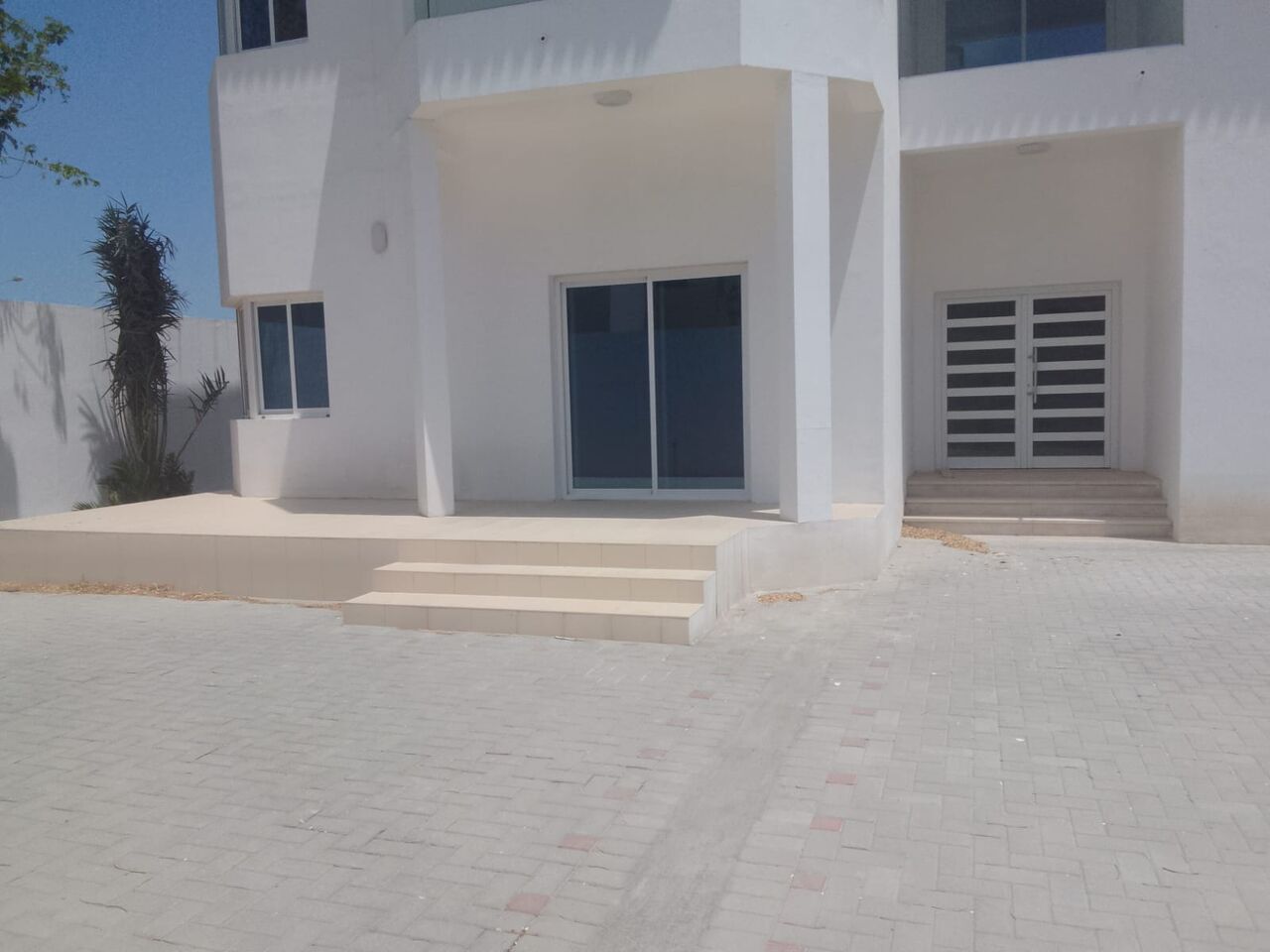 Mahooz, Apartments, Flats, Houses & Villas, BHD 500/month,  3 Bedroom Semi Furnished  Flats With All Attached Bathroom @ Mahooz