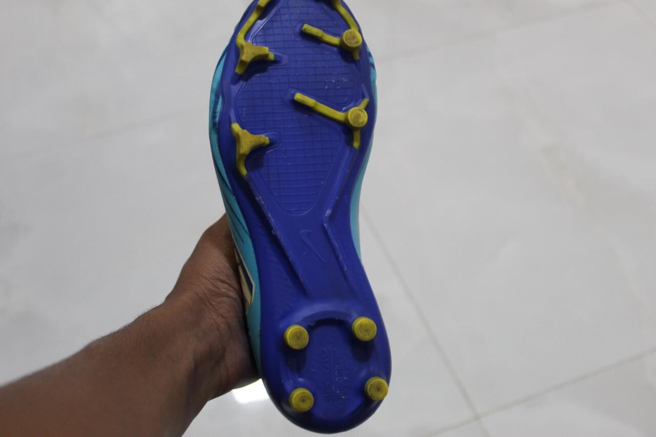 Riyadh, Clothing & Accessories, SAR 200,  Nike Mercurial X Air Zoom Football Shoe Size UK-5 EUR-38 24cm BR-36 CN-240