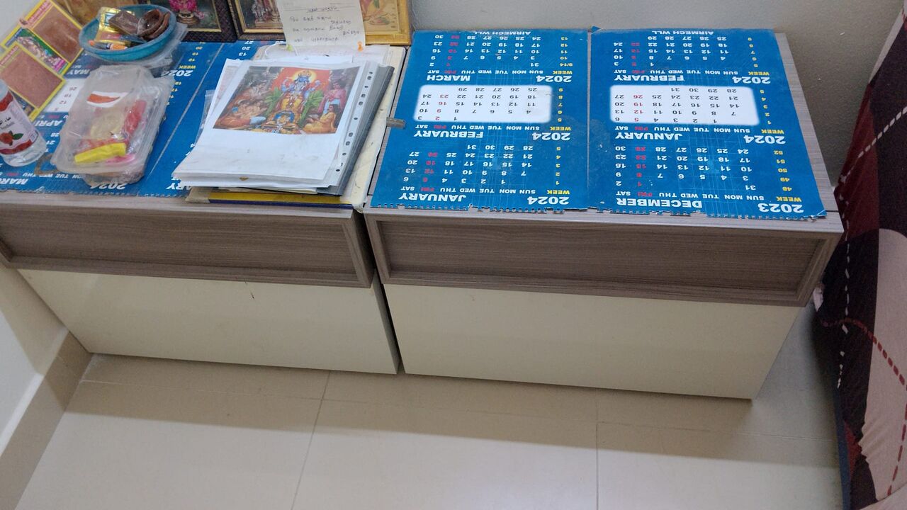 Umm Al Hassam, Furniture, BHD 50,  Furniture And Electronic Appliances (negotiable)