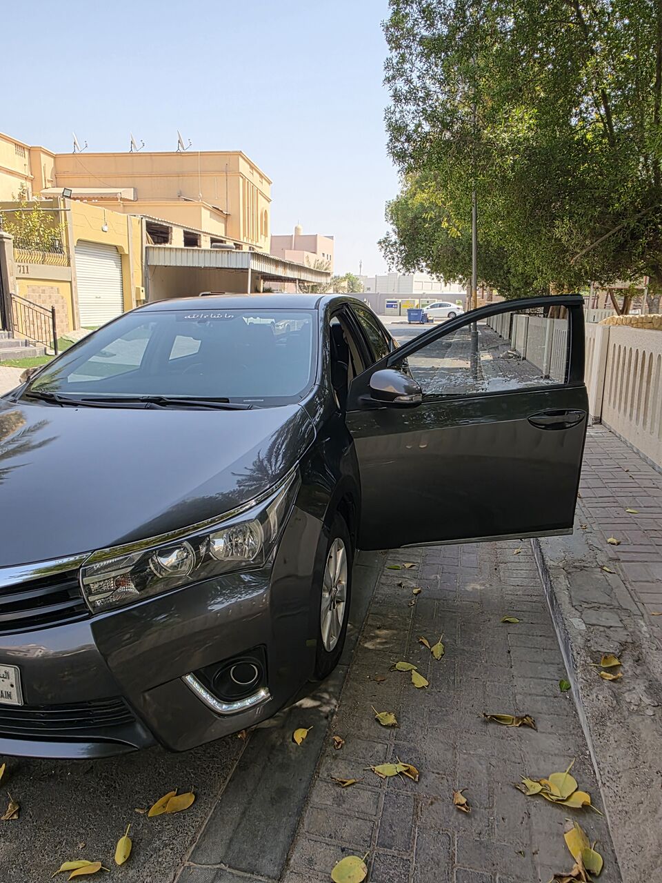 Manama, Vehicles, Cars & Trucks , BHD 3300,  Toyota Corolla,  2014,  Automatic,  150000 KM,    2.0