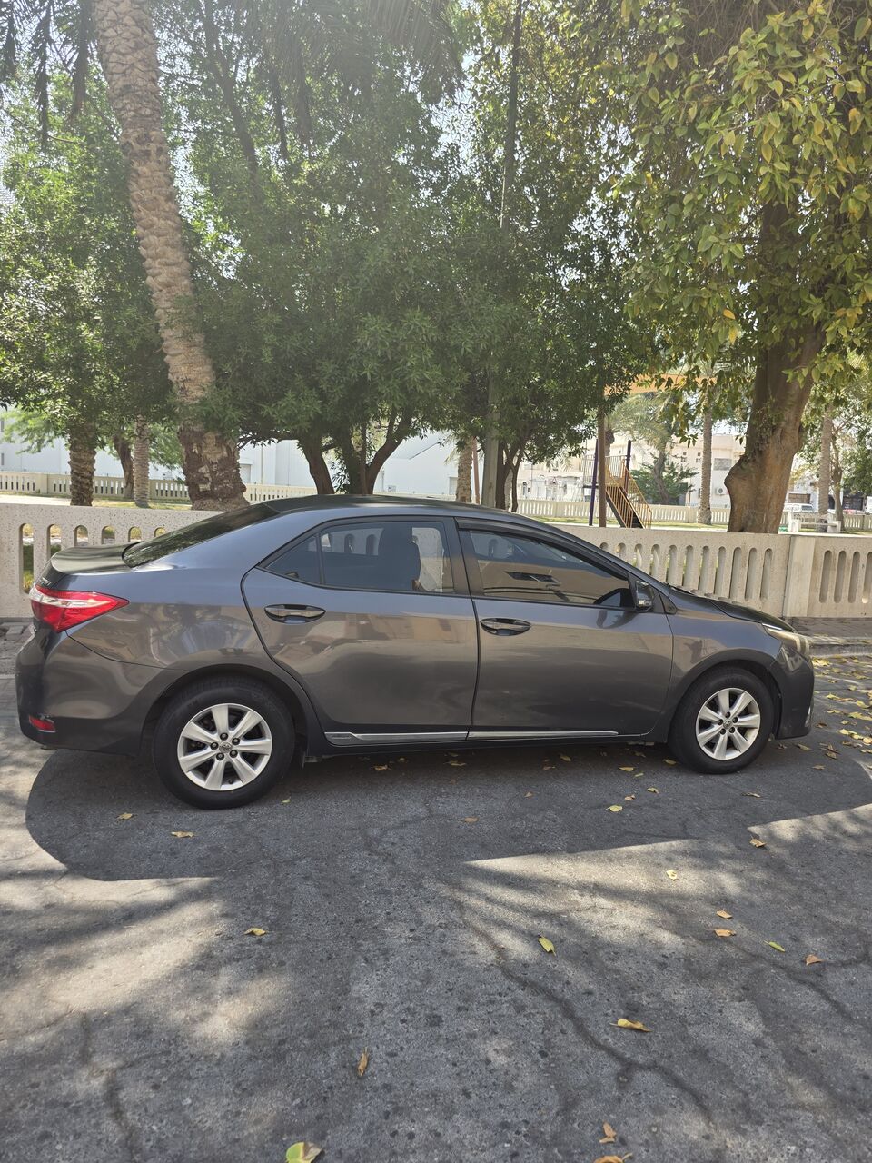 Manama, Vehicles, Cars & Trucks , BHD 3300,  Toyota Corolla,  2014,  Automatic,  150000 KM,    2.0