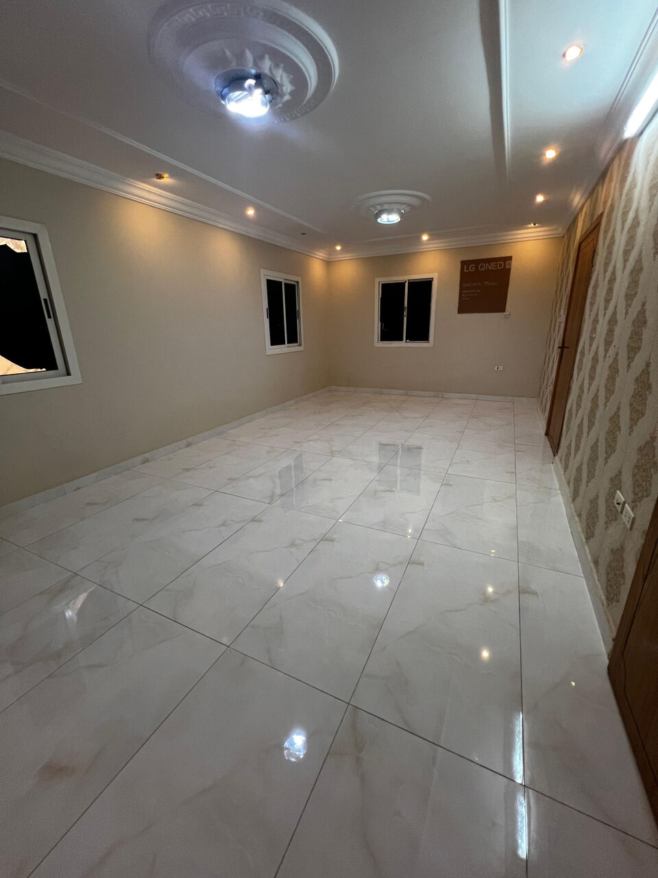 Al Ameer Fawwaz Junobi, Rooms for Rent, SAR 800/month,  Hall For Rent