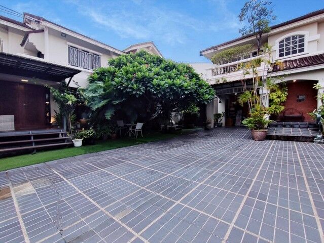 Bangkok, Real Estate For Sale, THB 22900000,  6 BR,  207 Sq. Feet,  Single Detached House, Chaiyapruek, Watcharapol, Ramintra, 2 Houses, Area 207 Sq M,