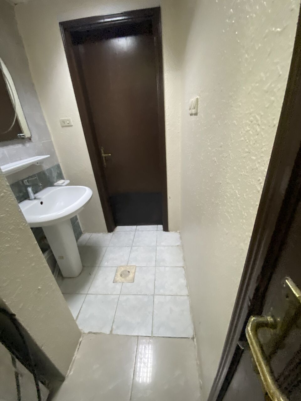 Jubail, Rooms for Rent, SAR 1200/month,  Furnished,  One Big Room For Executive Person  With Attached Wash Room Separate Entrance