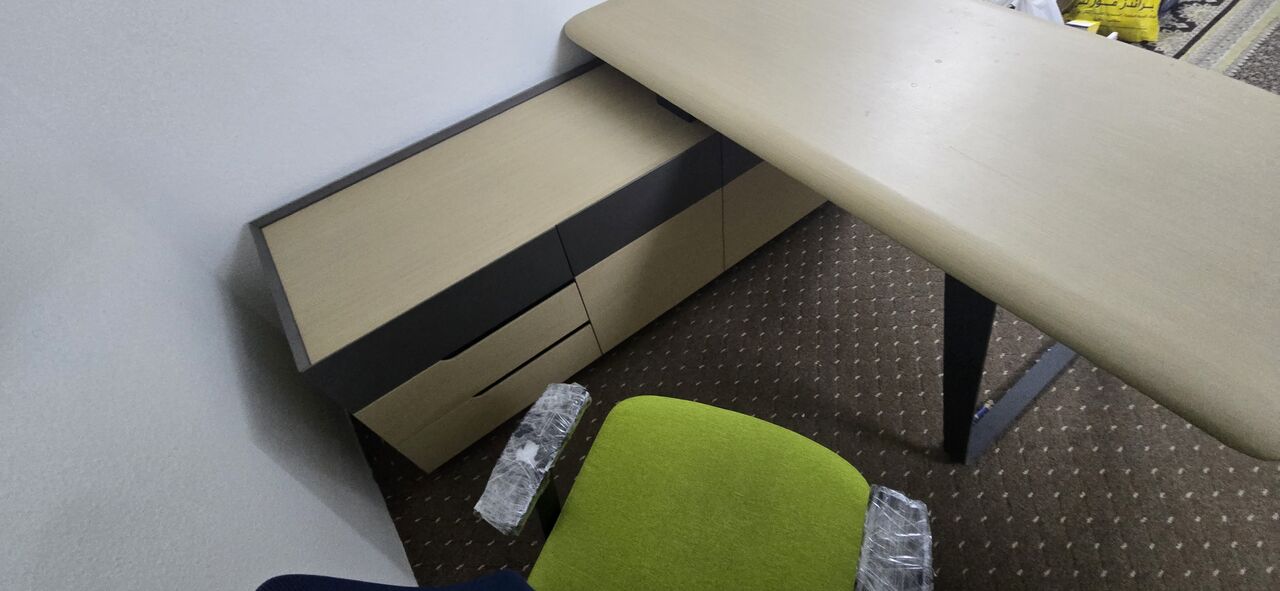 Riyadh, Furniture, SAR 500,  Beatulful L Shape Desk For SAR 500 Only (Original Price 4000)