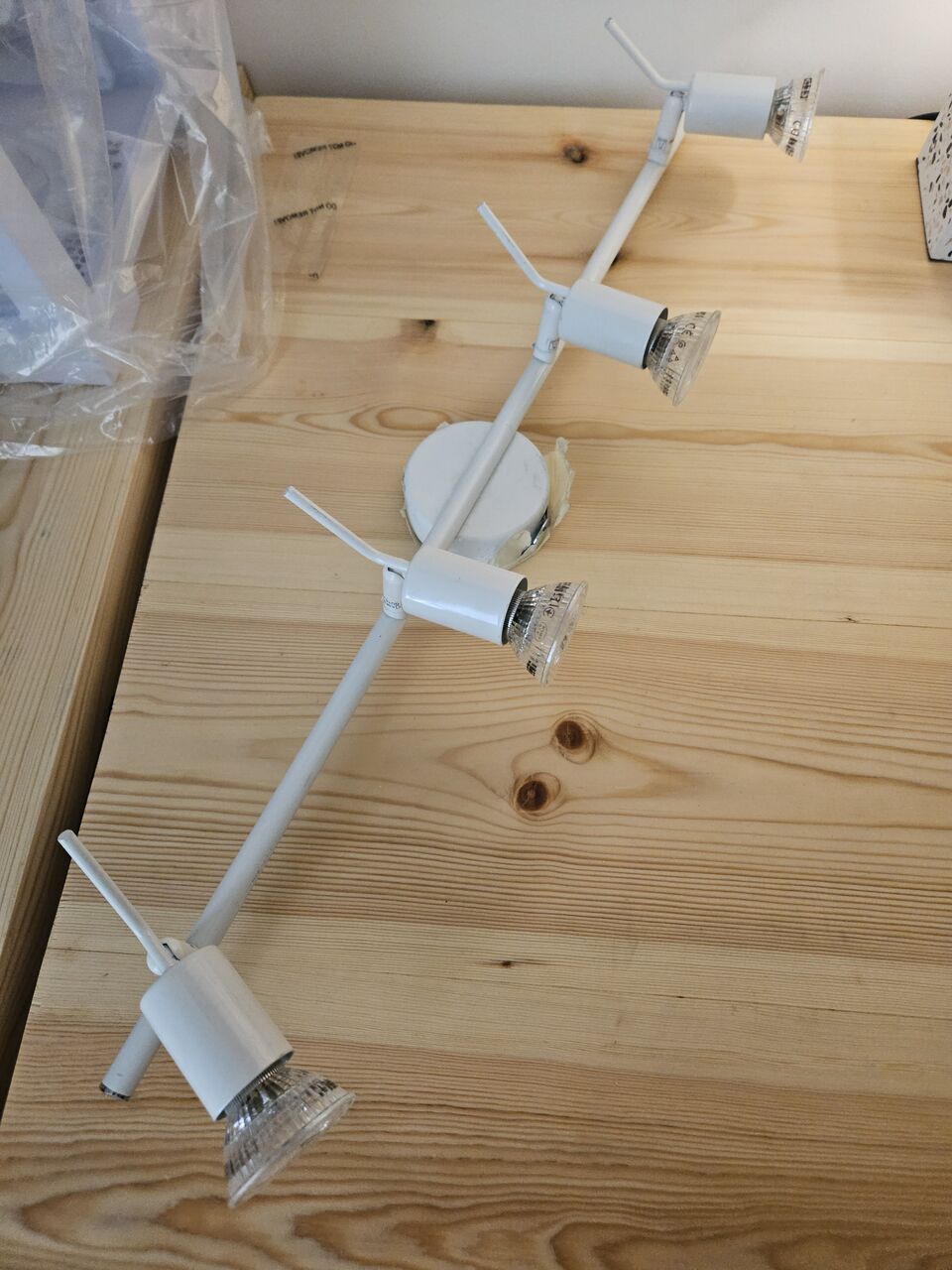 Riyadh, Furniture, SAR 30,  Saco Micasa 4-Bulb Spotlight Holder + Ikea Spotlight
