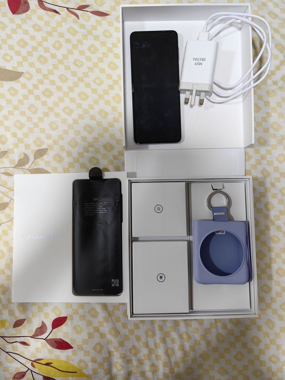 Dammam, Mobile Phones, SAR 1199,  Tecno Phantom V Flip