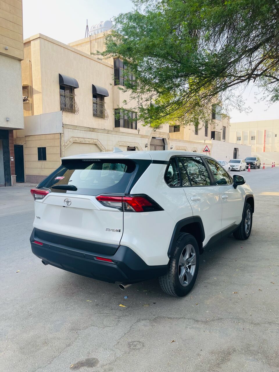 Al Malaz, Vehicles, Cars & Trucks , SAR 79000,  Toyota RAV4,  2023,  Automatic,  64000 KM,    Mode 4x2 , Single Owner.