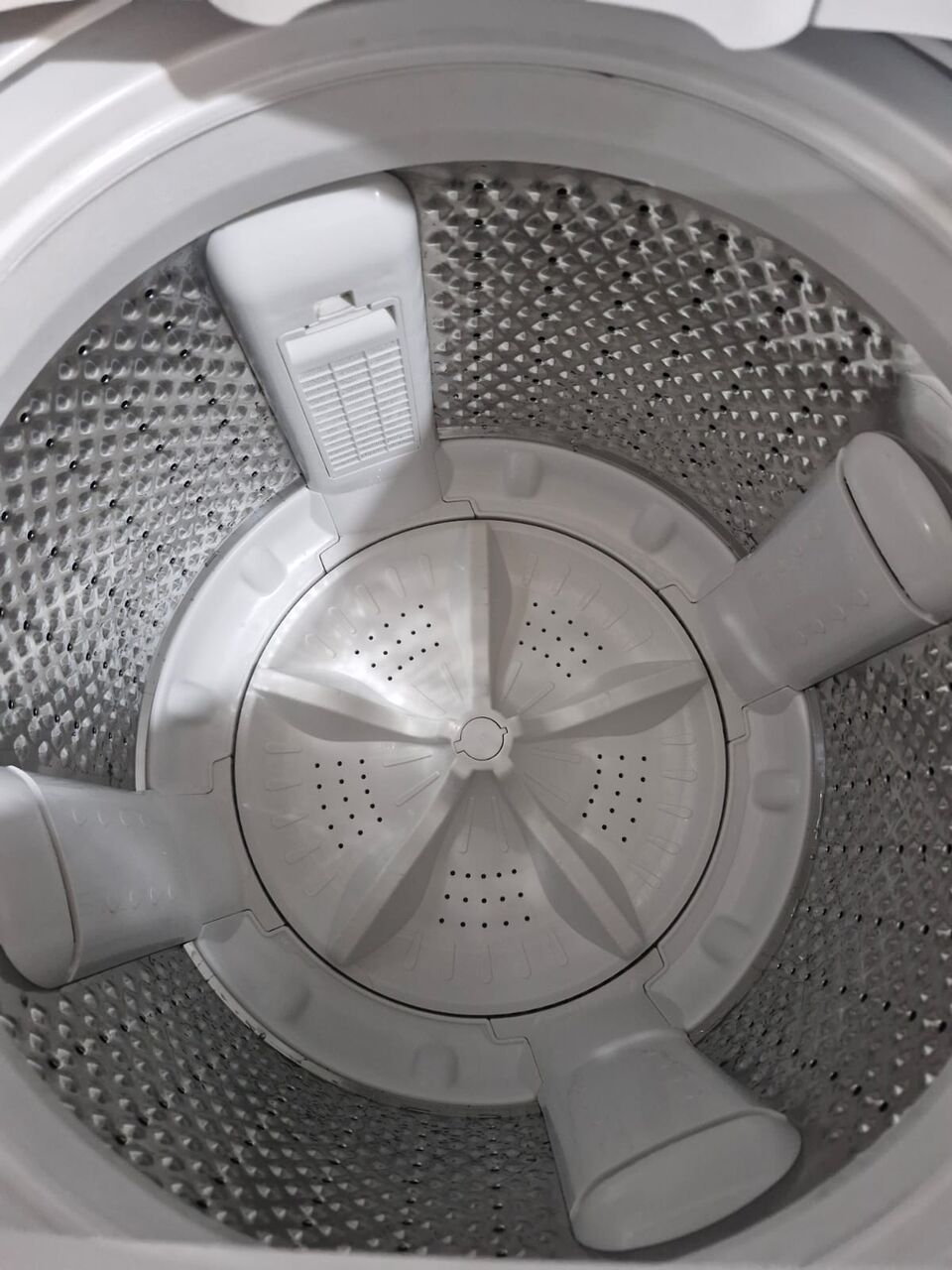 Jeddah, Appliances, SAR 650,  9 Kg Fully Automatic Washing Machine For Sale  Like A New