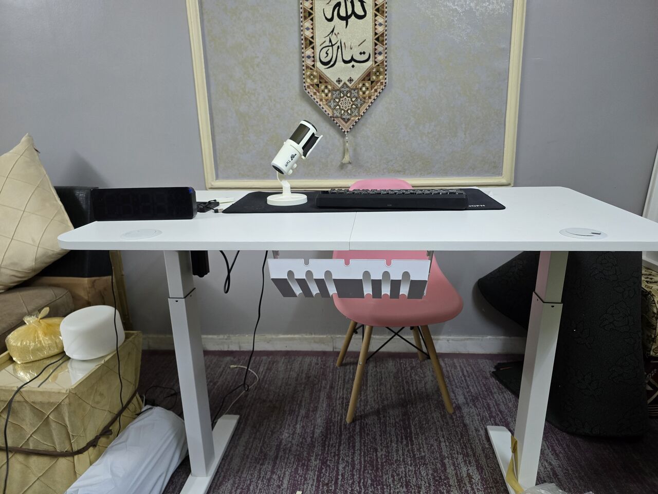 Makkah, Furniture, SAR 350,  Working Table With Motorised Function