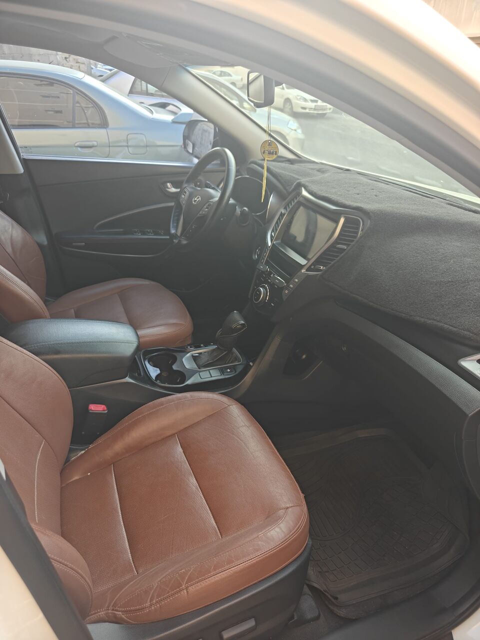 East Riffa, Vehicles, Cars & Trucks , BHD 3700,  Hyundai Santa Fe,  2015,  Automatic,  172000 KM,    3.3L V6 AWD &ndash; Excellent Condition / Agency Maintained
