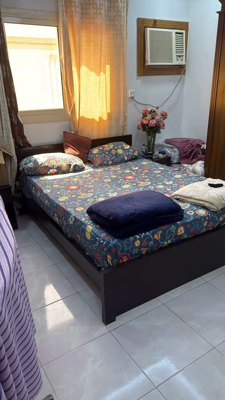 Jeddah, Furniture, HOUSEHOLD FURNITURE & APPLIANCES FOR SALE &ndash; GOOD CONDITION