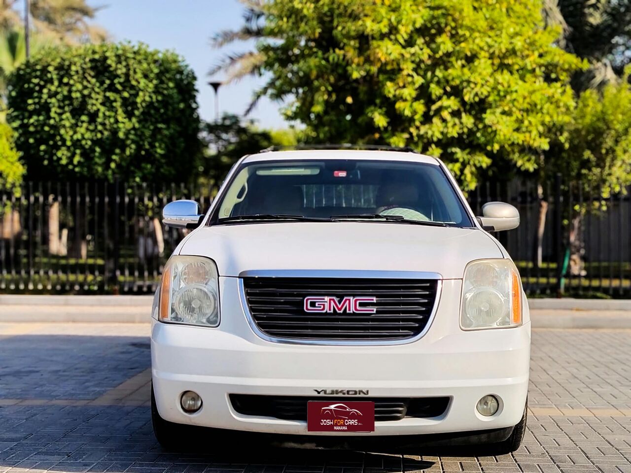 Manama, Vehicles, Cars & Trucks , BHD 5400,  Gmc Yukon,  2013,  Automatic,  172000 KM,   SLE