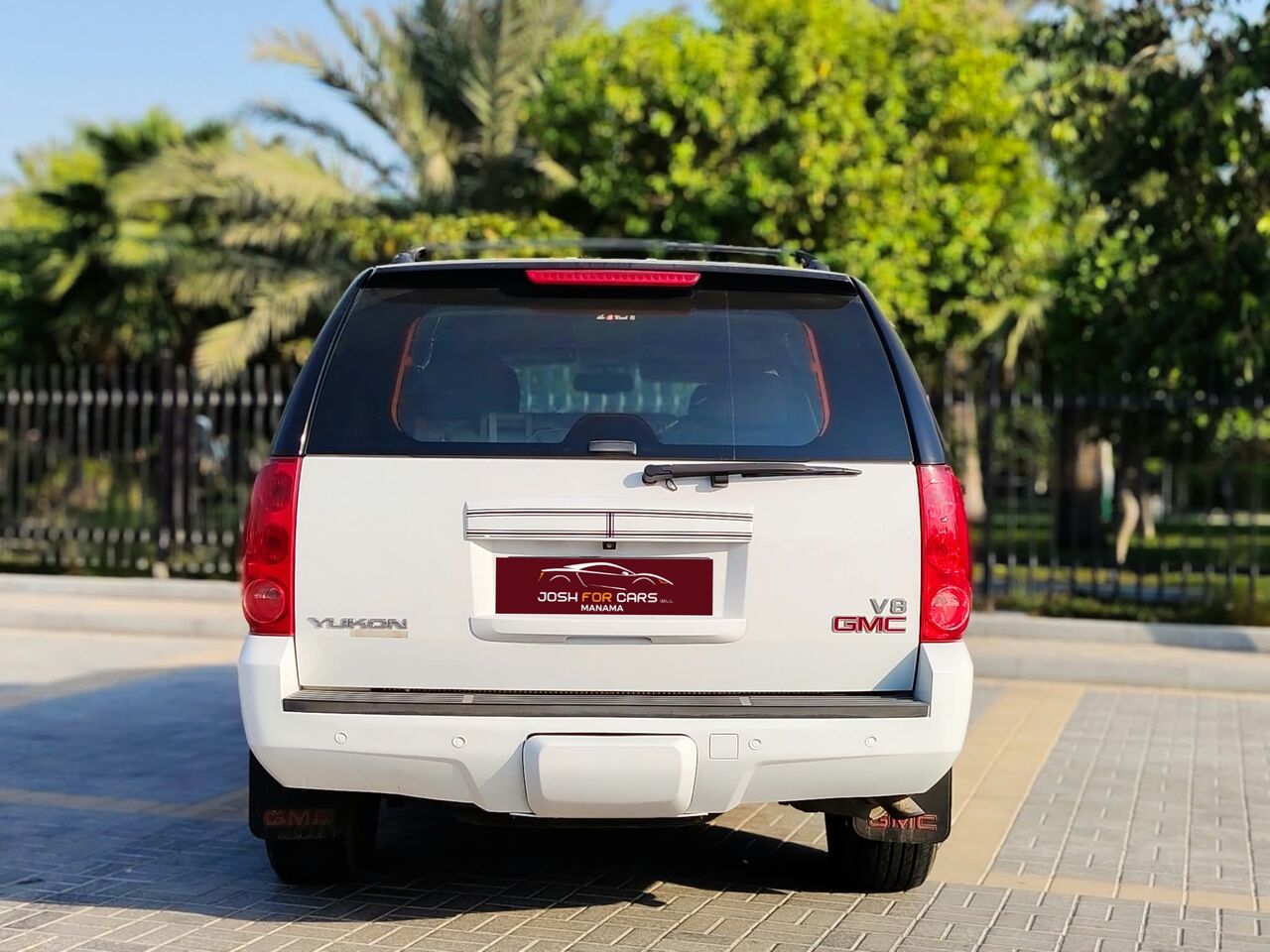 Manama, Vehicles, Cars & Trucks , BHD 5400,  Gmc Yukon,  2013,  Automatic,  172000 KM,   SLE