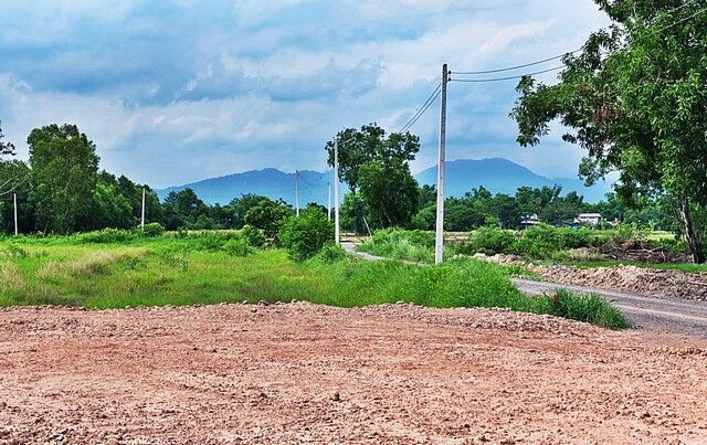 Bangkok, Real Estate For Sale, THB 450000,  6 BR,  200 Sq. Feet,  At Mountain View 200 Sq M. 4.5 Hundred Thousand ฿ Title Deed Ready To Transfer, Near The