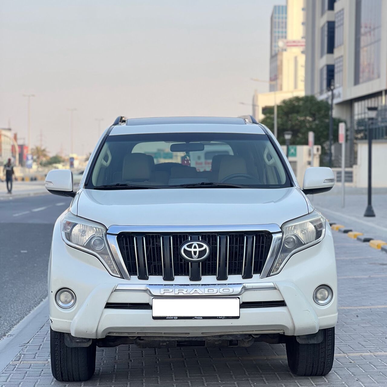 Riffa, Vehicles, Cars & Trucks , BHD 7900,  TOYOTA PRADO TX.L V6 2014 WHITE,  2014,  Automatic,  300000 KM,