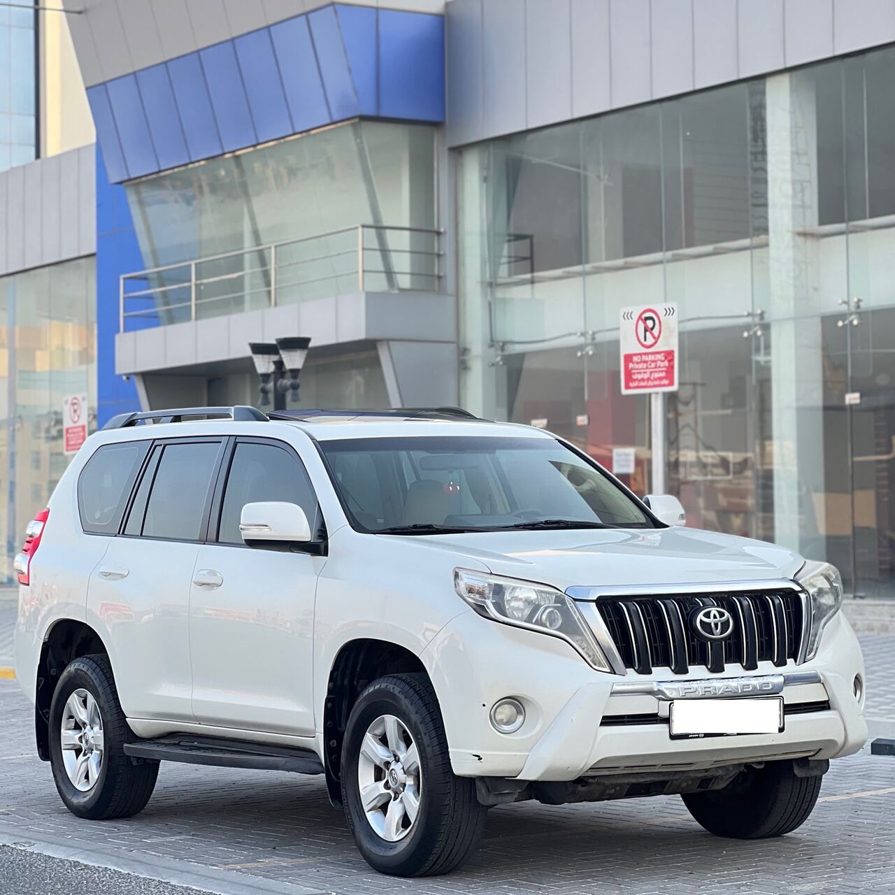Riffa, Vehicles, Cars & Trucks , BHD 7900,  TOYOTA PRADO TX.L V6 2014 WHITE,  2014,  Automatic,  300000 KM,