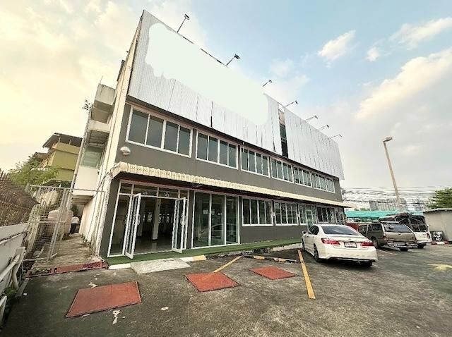 Bangkok, Villas, THB 100000,  0 Sq. Feet,  HR 10359 2-story Office Building For Rent, 350 Sq M, Bangna, Sukhumvit, Next To BTS
