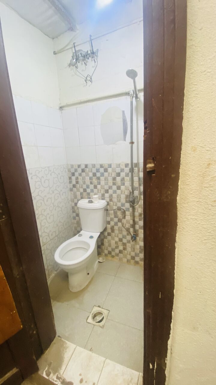 Jeddah, Rooms for Rent, SAR 1300/month,  24 Sq. Meter,  Large Room 24 Sqm - For 2 Bachelors Max
