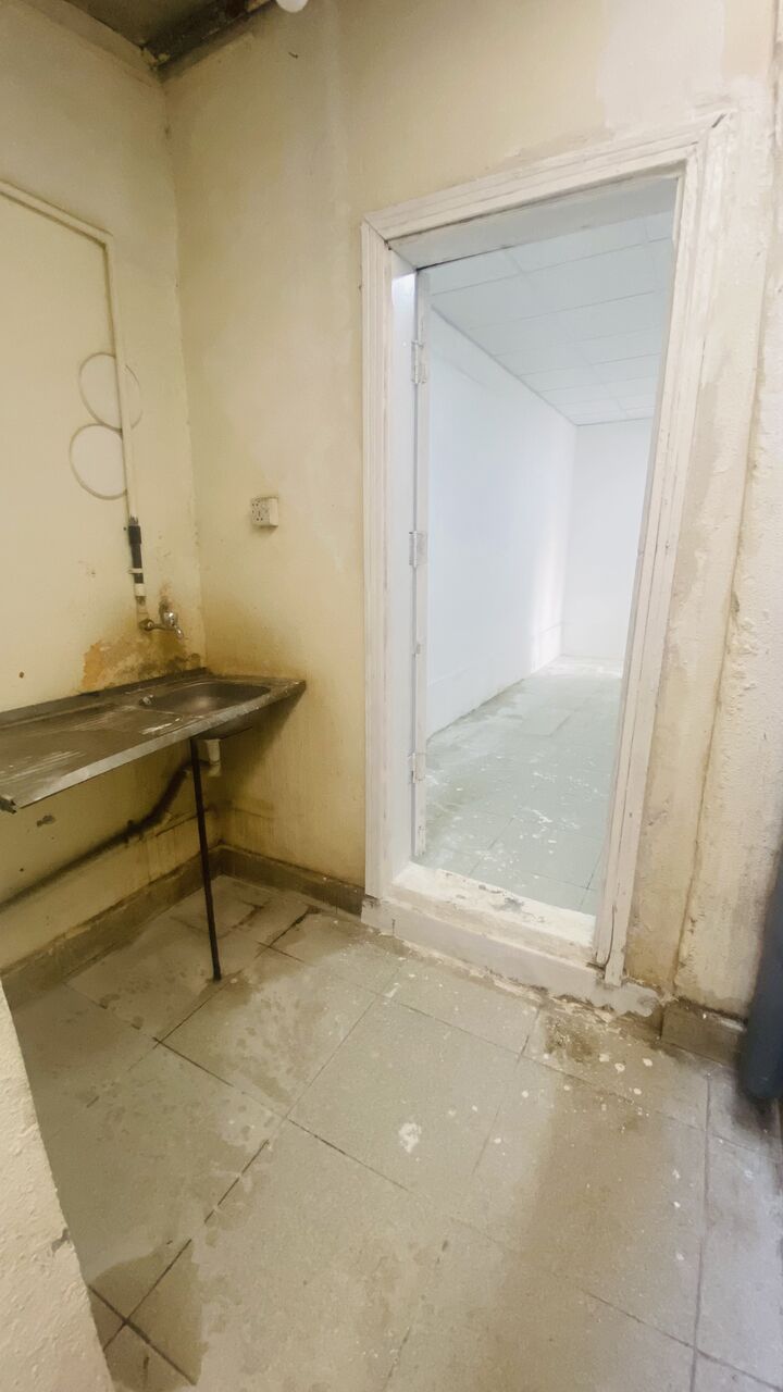 Jeddah, Rooms for Rent, SAR 1300/month,  24 Sq. Meter,  Large Room 24 Sqm - For 2 Bachelors Max