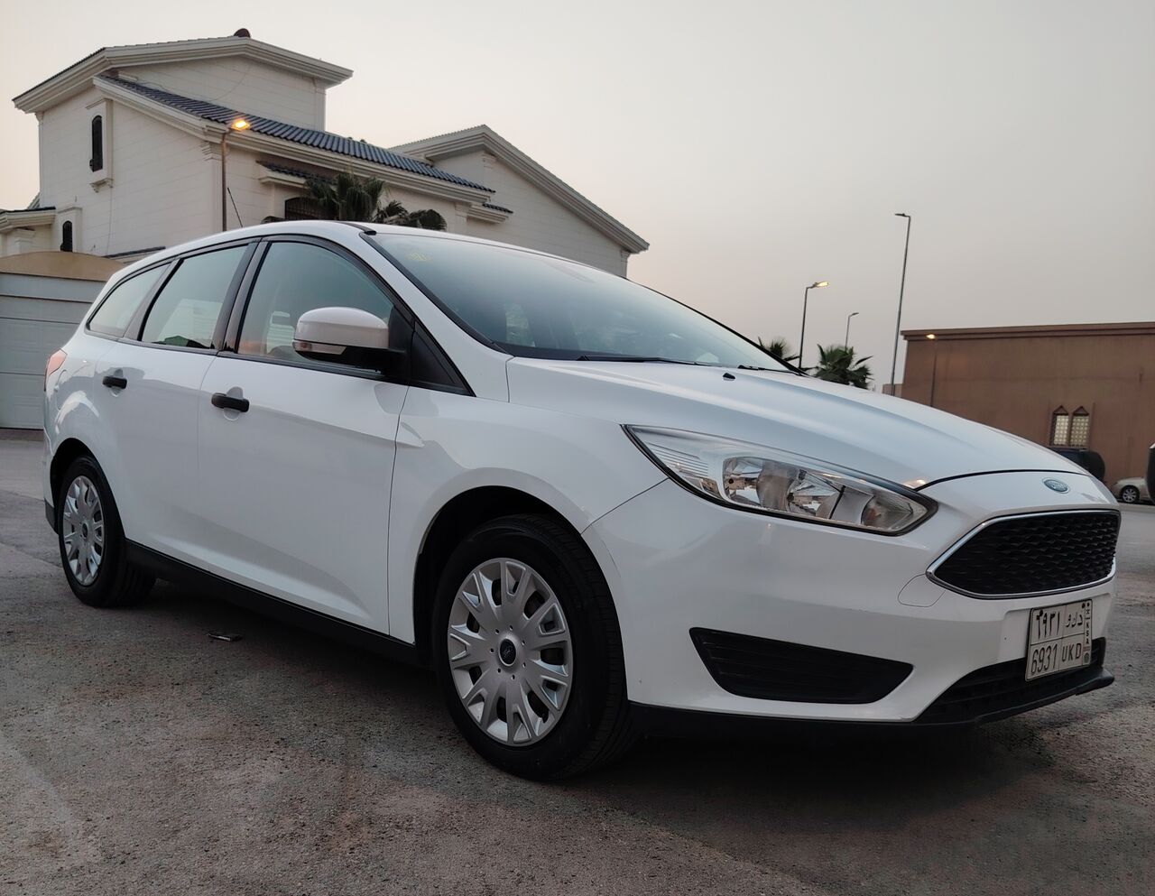 Riyadh, Vehicles, Cars & Trucks , SAR 27500,  Ford Focus,  2017,  Automatic,  207000 KM,  Brand New Condition No Accidents Very Clean
