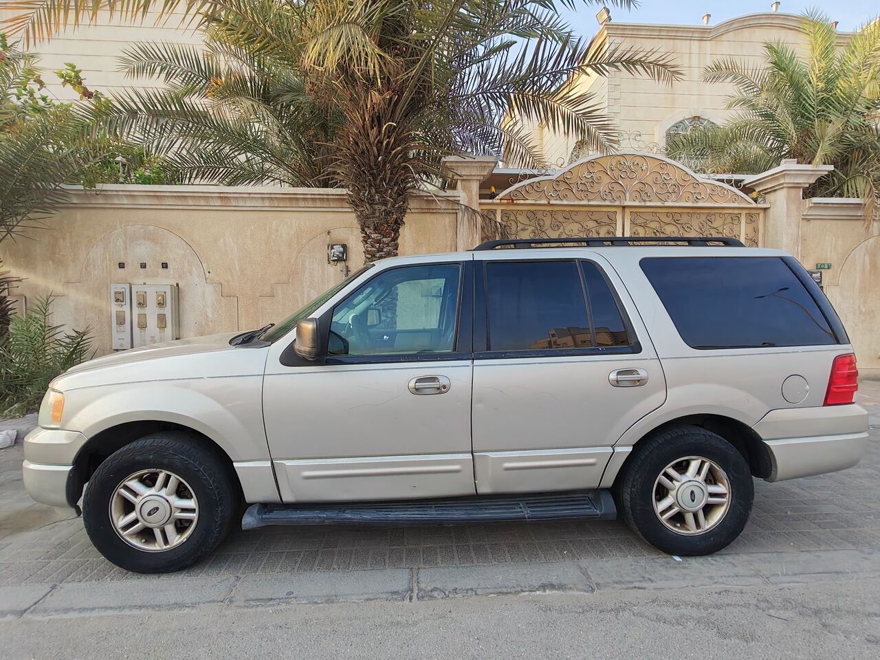 Jubail, Vehicles, Cars & Trucks , SAR 12000,  Ford Expedition 2005,  2005,  Automatic,  398 KM,  SR 12000