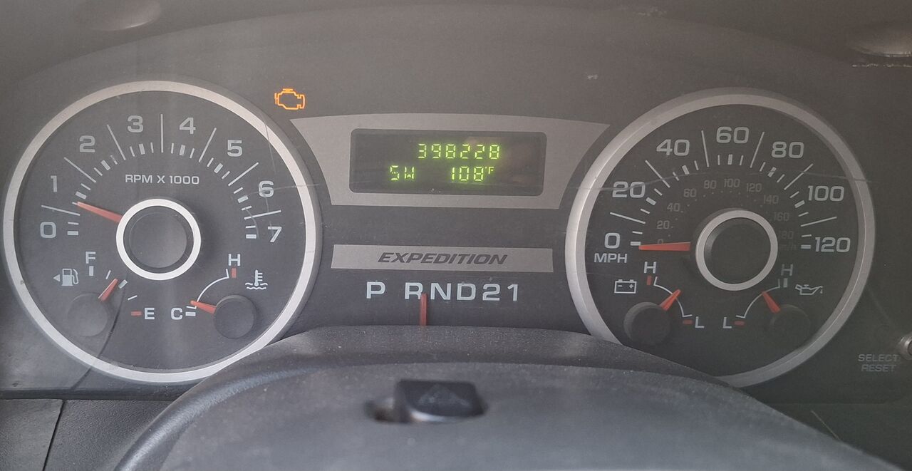 Jubail, Vehicles, Cars & Trucks , SAR 12000,  Ford Expedition 2005,  2005,  Automatic,  398 KM,  SR 12000