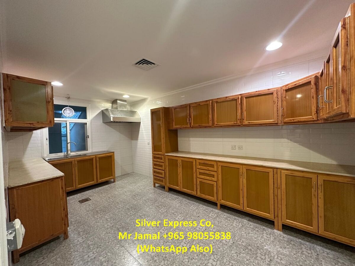 Abu Al Hasaniya, Villas, KWD 1500,  600 Sq. Meter,  5 Bedroom Private Villa With Swimming Pool For Rent In Abu Hasaniya.