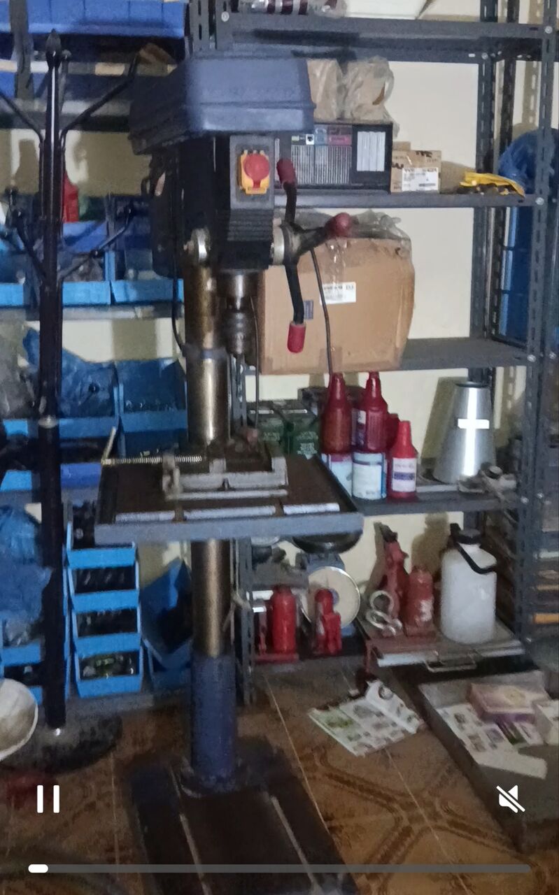 Jeddah, Industrial Machinery, SAR 1,  Drill Press 32 Mm , Oxygen And Acetylene Cylinders And 3 Ton Jack For Sale