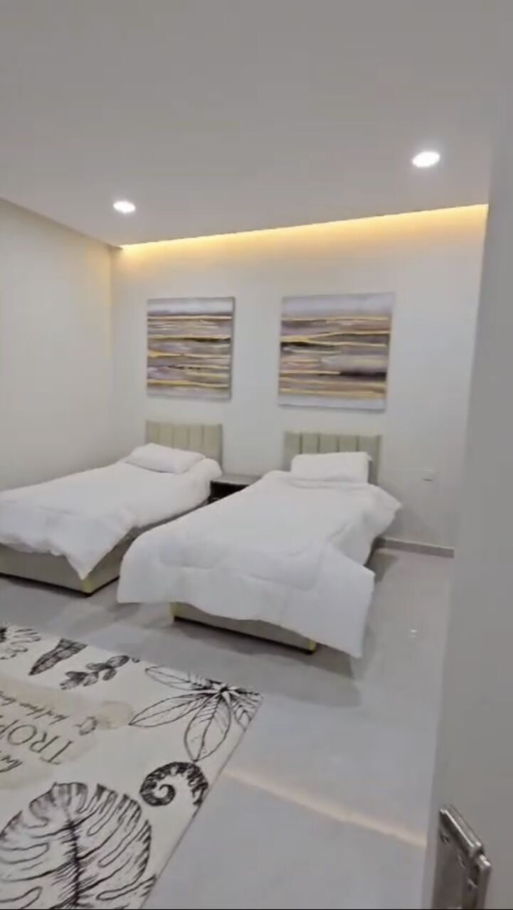 Umluj, Apartments, Flats, Houses & Villas, SAR 1000/month,  Furnished,  1 BR,  Looking For Roommate / Flatmate