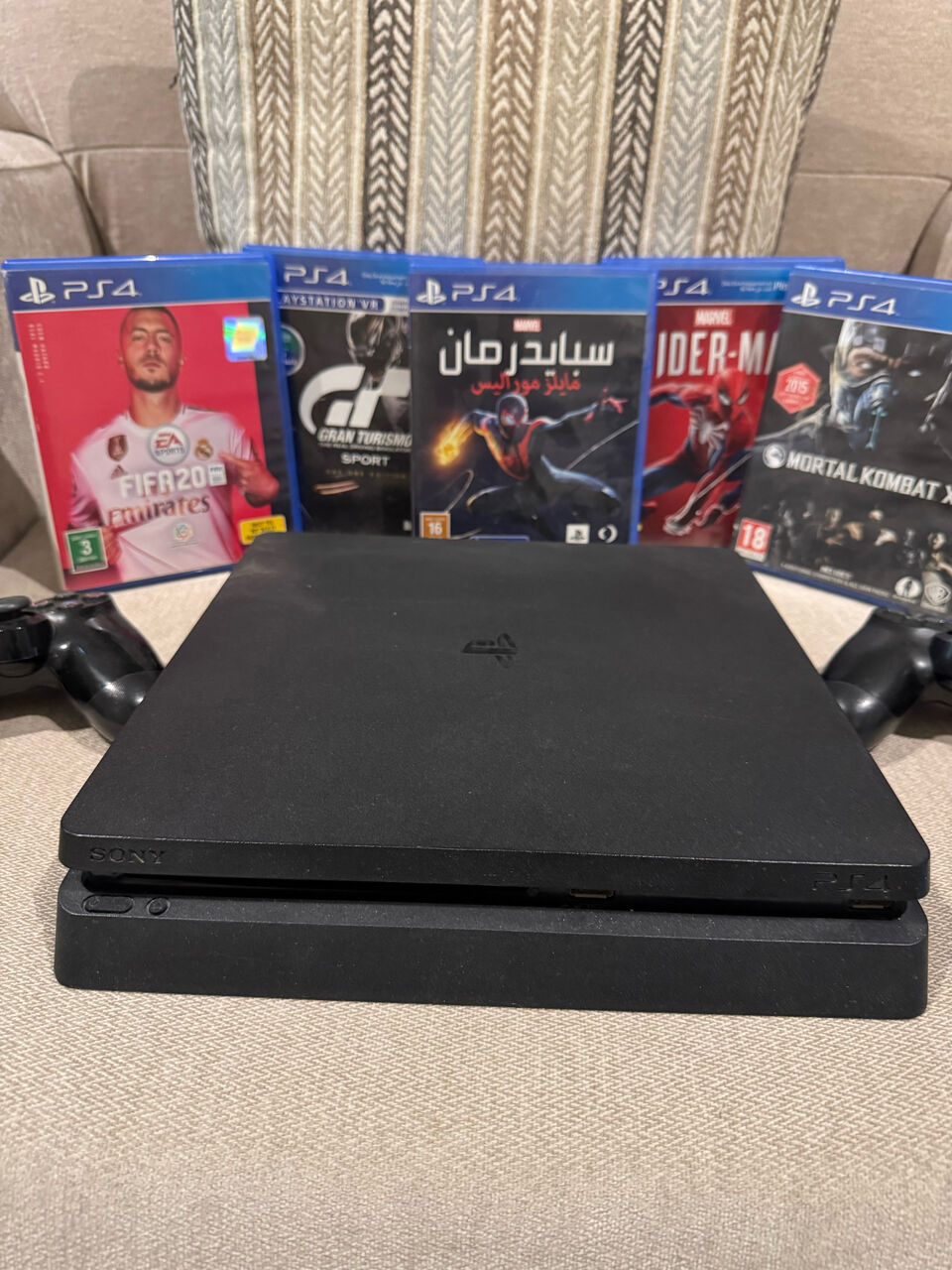 Jeddah, Video Games, SAR 1000,  Ps4 Silm 1000 GBs