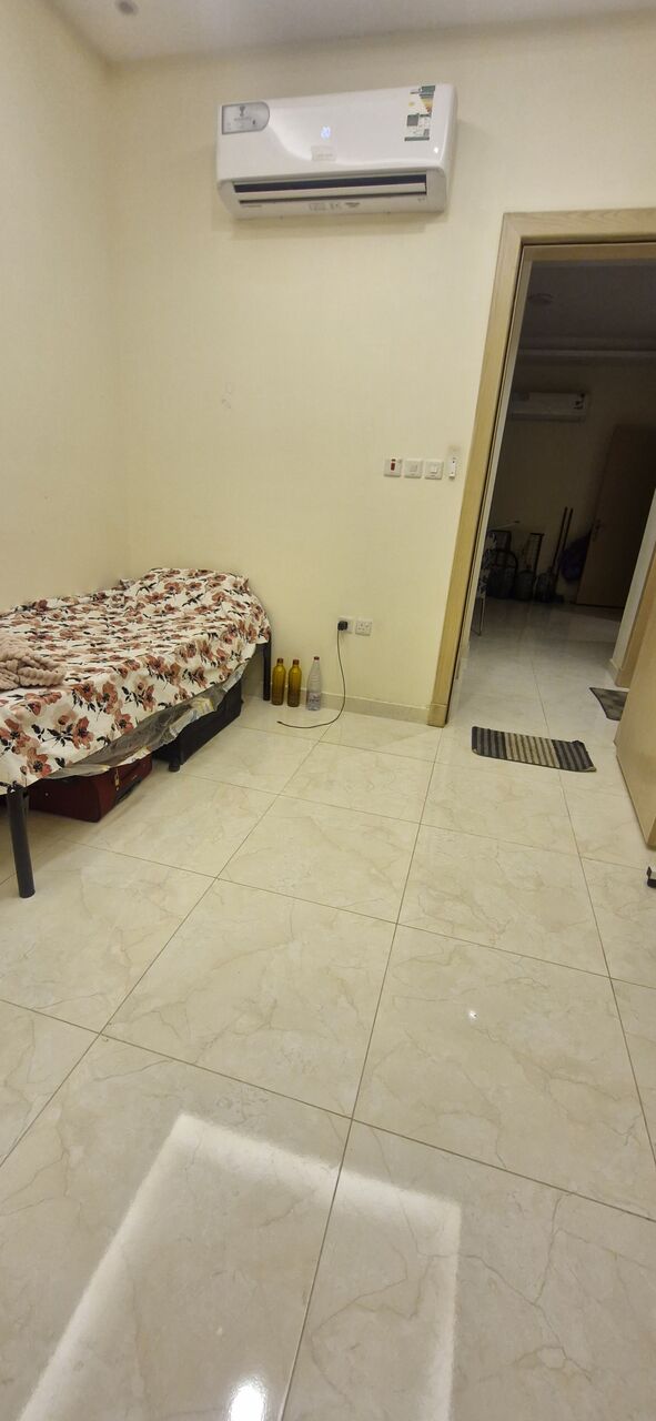 Riyadh, Rooms for Rent, SAR 1300/month,  100 Sq. Feet,  One Separate Room In 3 Bedroom Family Apartment For Executive Bachelor For 3 Months