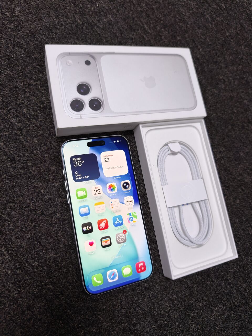 Al Rahmaniyah, Mobile Phones, SAR 4650,  IPhone 17 Pro Max 256gb Silver New Just Open Box