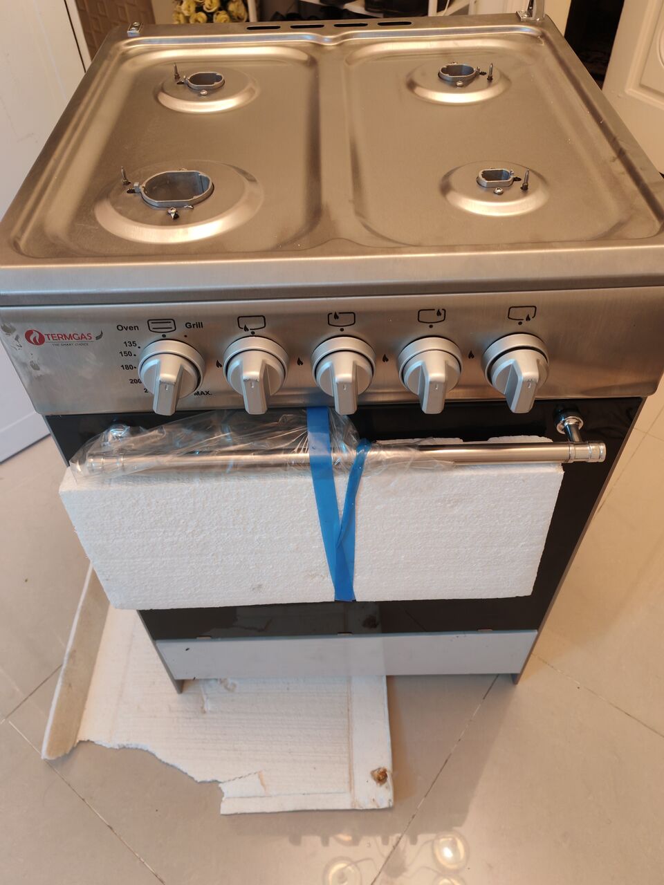 Jeddah, Appliances, FOR SALE &ndash; BRAND NEW 4-BURNER GAS COOKER