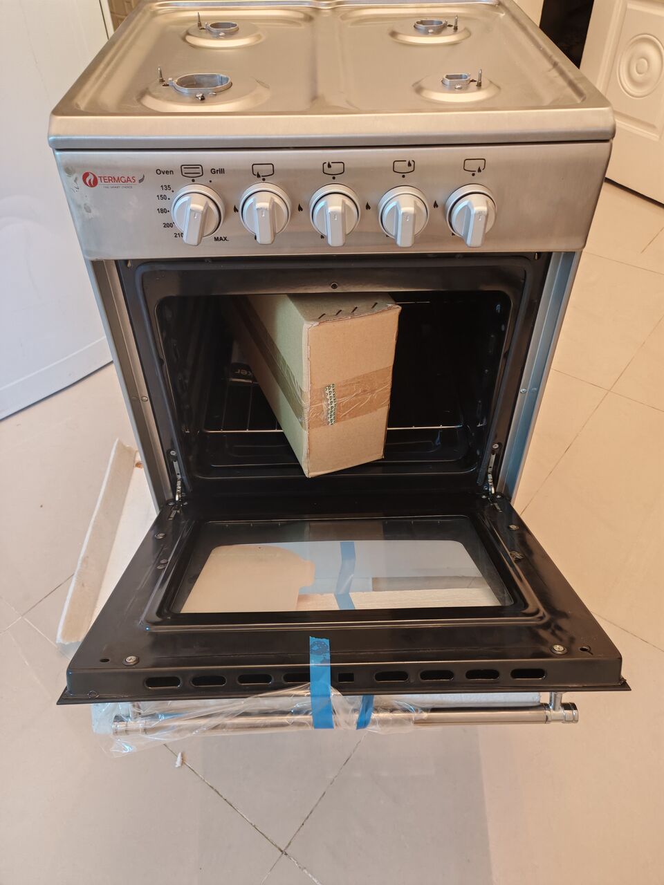 Jeddah, Appliances, FOR SALE &ndash; BRAND NEW 4-BURNER GAS COOKER