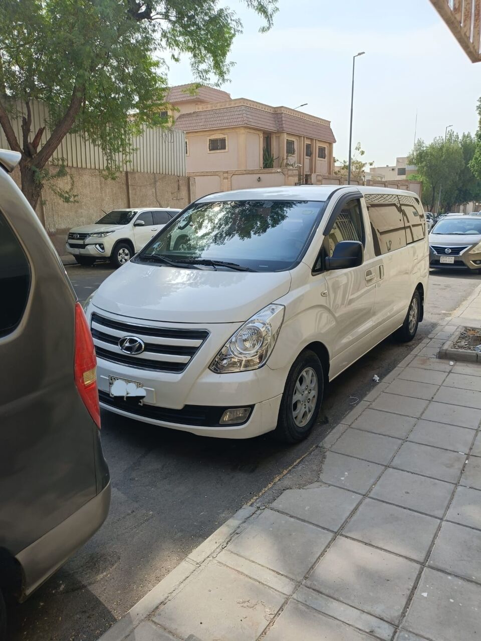 Riyadh, Vehicles, Cars & Trucks , SAR 47000,  Hyundai H1,  2017,  Automatic,  355000 KM,  Hyundai Starex Diesel  For Sale