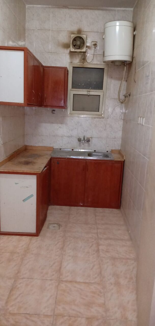 Riyadh, Rooms for Rent, SAR 1000/month,  Furnished,  Available 1 Room In A Bachelor Flat, AC, Washing Machine, LPG Gas Stove Are Available.