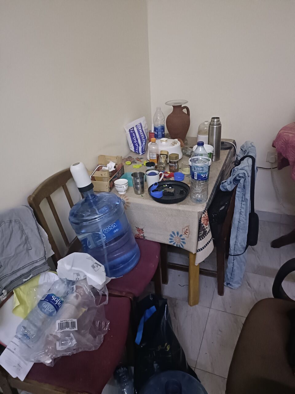 East Riffa, Furniture, BHD 12,  Dining Table With 4 Chairs For Sale