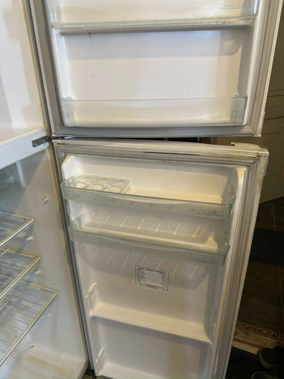 Jeddah, Electronics, SAR 300,  TOSHIBA REFRIGERATOR 205L