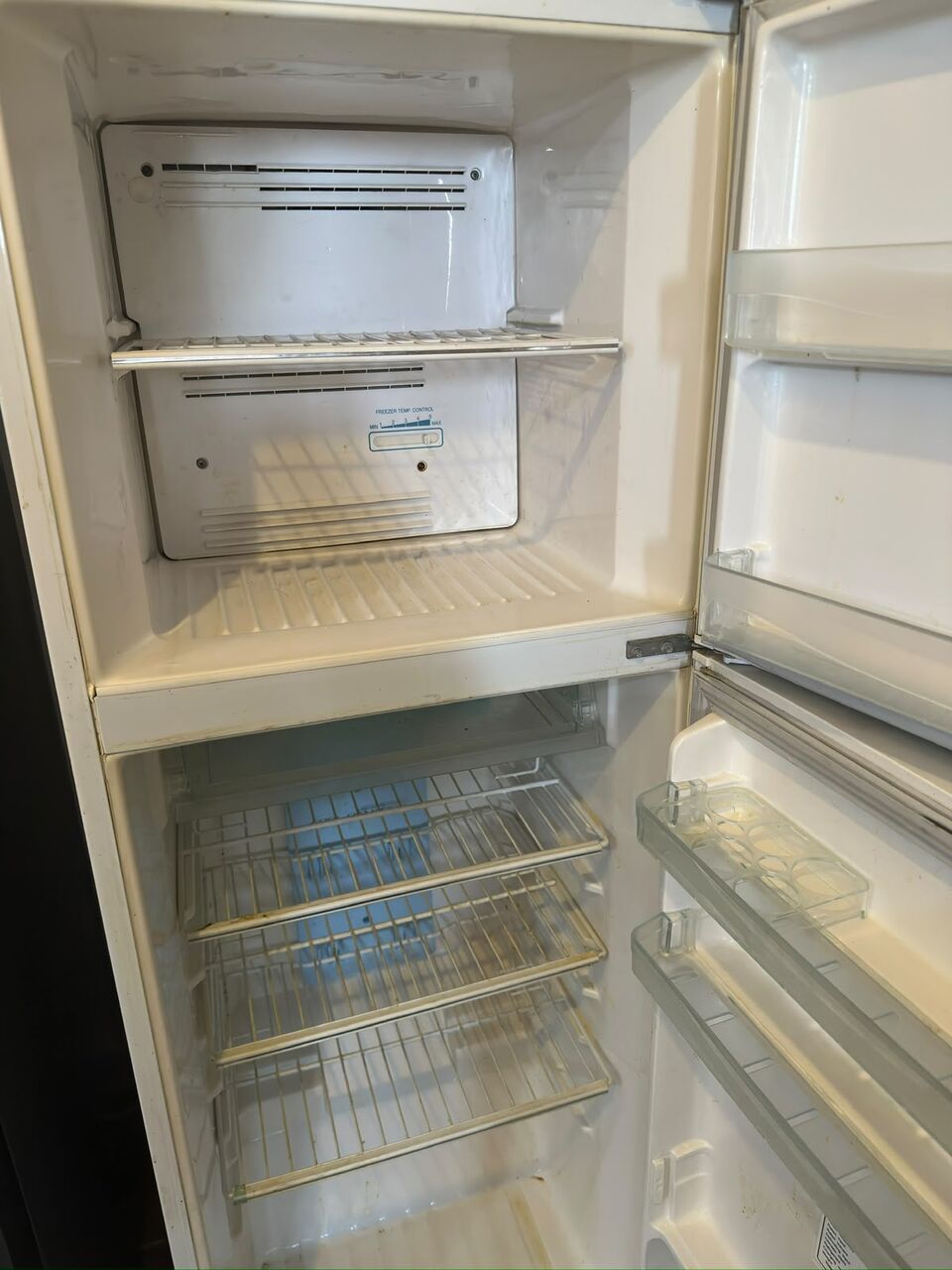 Jeddah, Electronics, SAR 300,  TOSHIBA REFRIGERATOR 205L