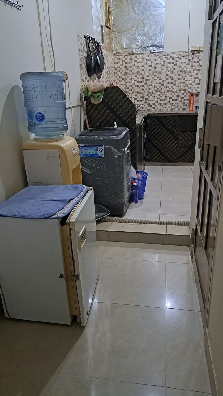 Salmaniya, Bedspace For Rent, BHD 35/month,  BED SPACE AVAILABLE - 35 BD ONLY WITH EWA