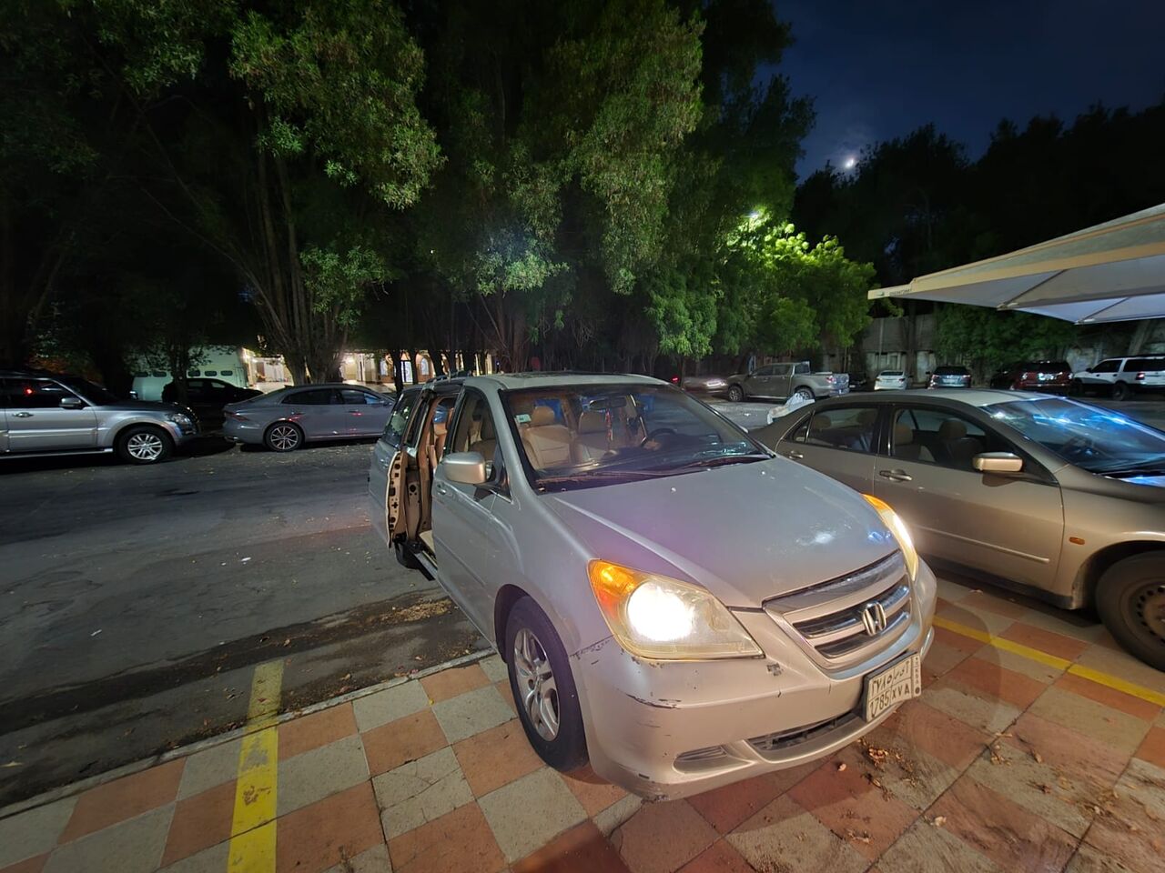 Jeddah, Vehicles, Cars & Trucks , SAR 30000,  Honda Odyssey,  2006,  Automatic,  229000 KM,  Well Maintained  For Sale