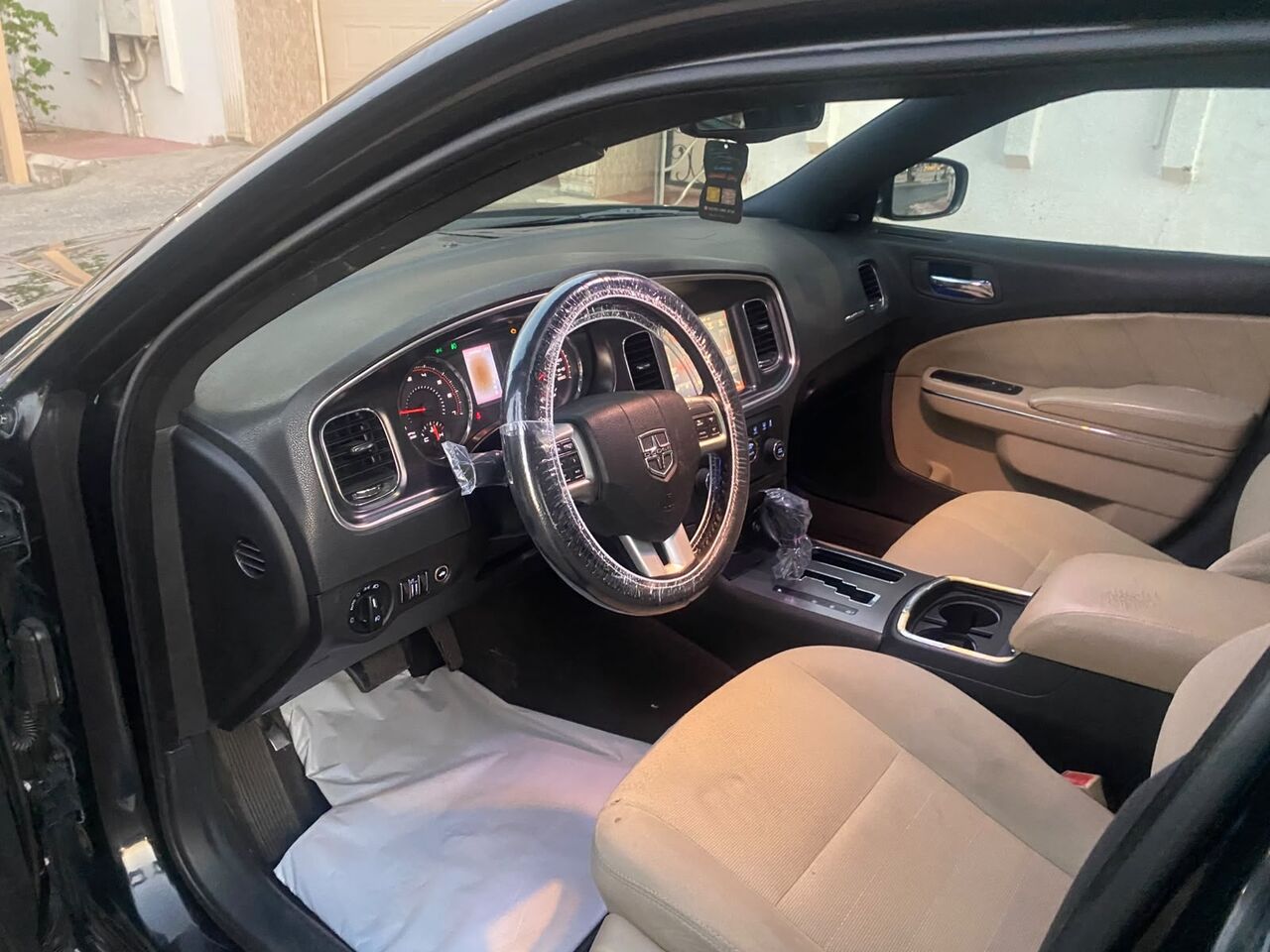 Jeddah, Vehicles, Cars & Trucks , SAR 27000,  Dodge Charger,  2012,  Automatic,  210000 KM,   Full Option Sunroof